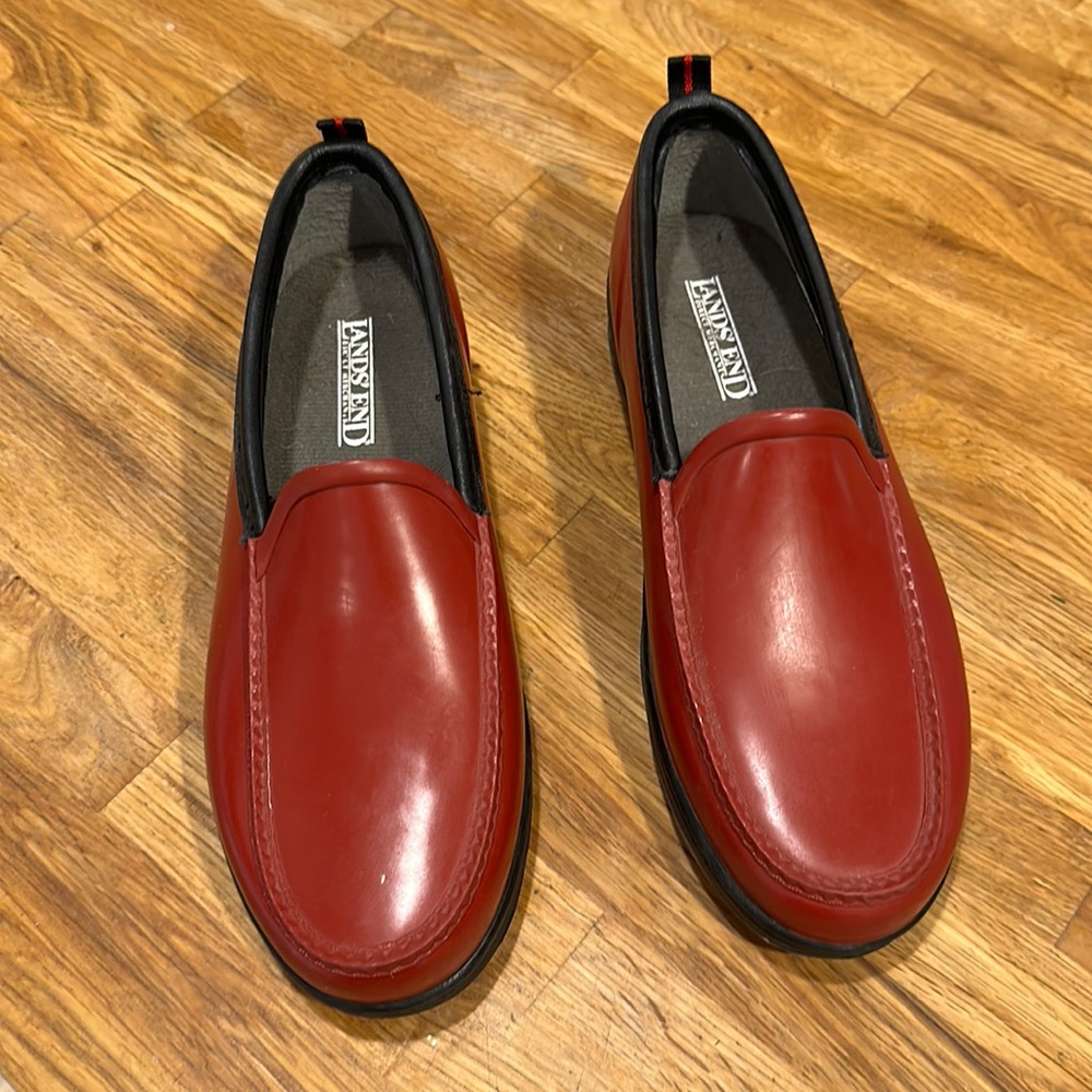 Lands end red waterproof rain/oafers  Size 9
